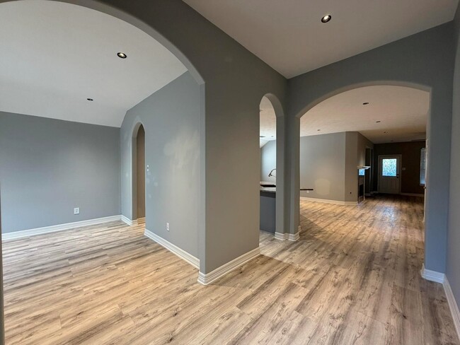 Building Photo - 19438 Nasworthy Dr