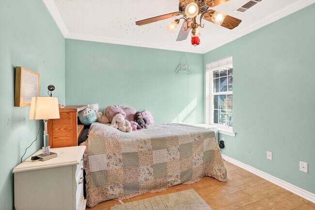 Building Photo - 1308 Roanoke Ct