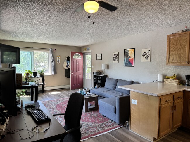 Building Photo - 857 S Van Gordon Ct
