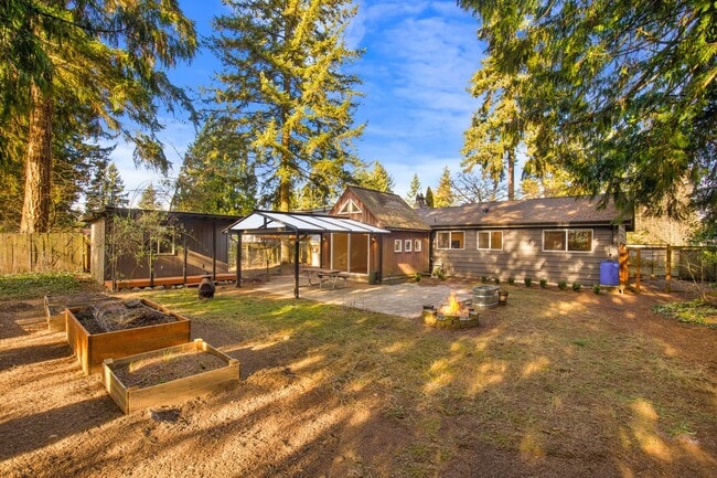 Building Photo - Beautifully remodeled rambler in Finn Hill