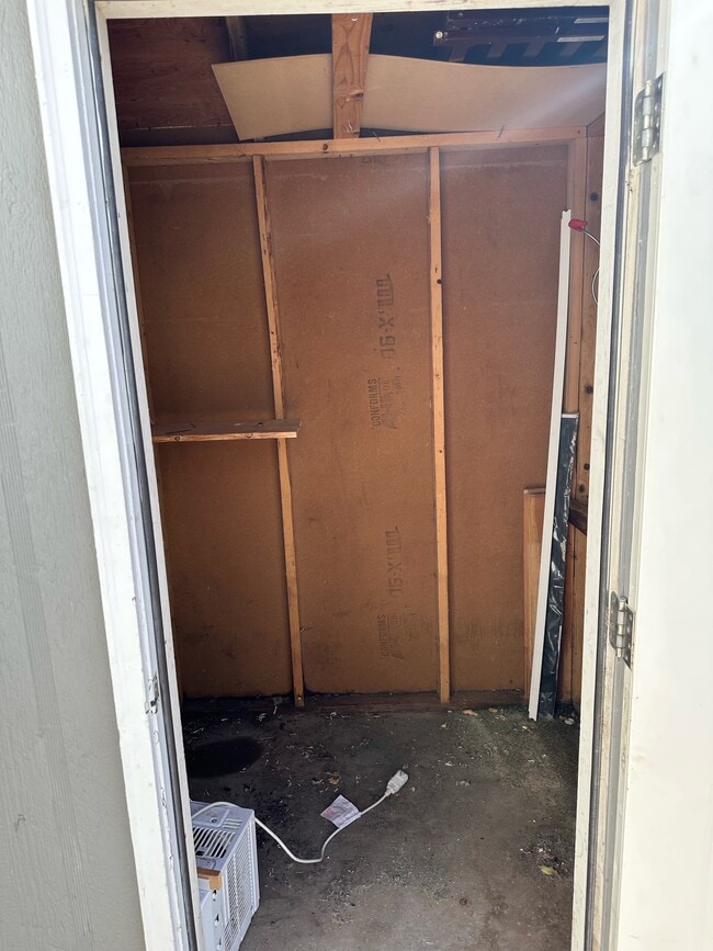 Building Photo - 4881 Basswood Dr