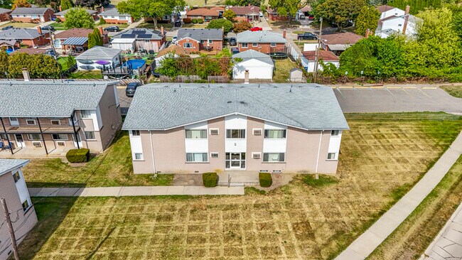 Building Photo - 750 Harrison Blvd