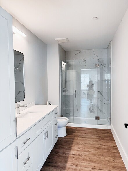 Bathroom - 1000 Washington St