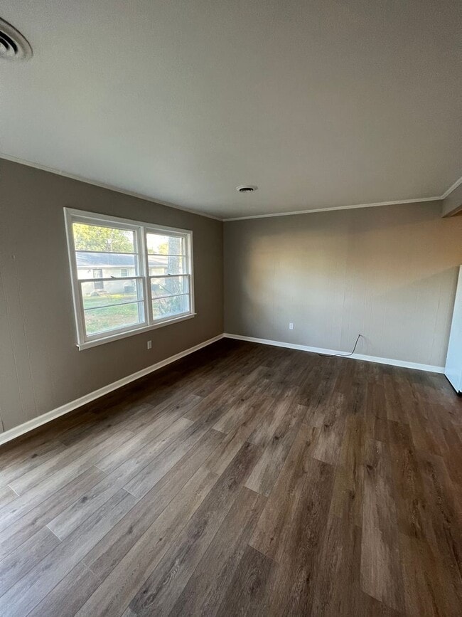 Building Photo - 116 Willow Ln