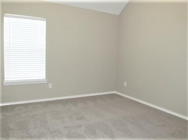 Building Photo - 9150 Sunlit Park Dr