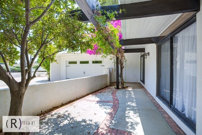 Building Photo - 5304 Grassy Trail Dr