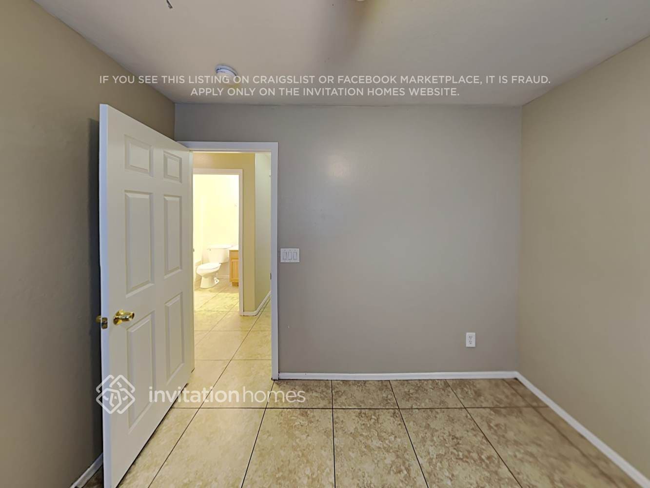 Building Photo - 3433 W La Salle St