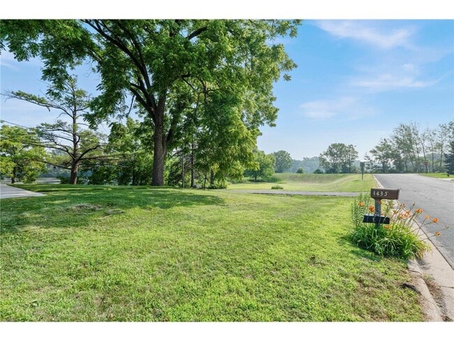 Building Photo - 1435 Englert Rd