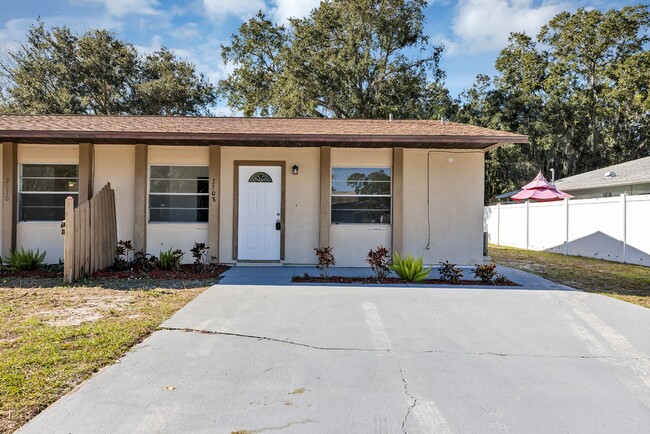 Building Photo - Spacious Upgraded 2-Bedroom Home with Modern Kitchenin Volusia County – Edgewater, FL