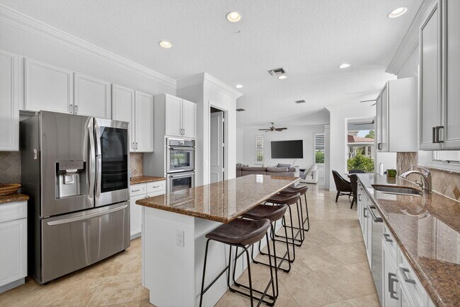 Building Photo - 11587 Manatee Bay Ln