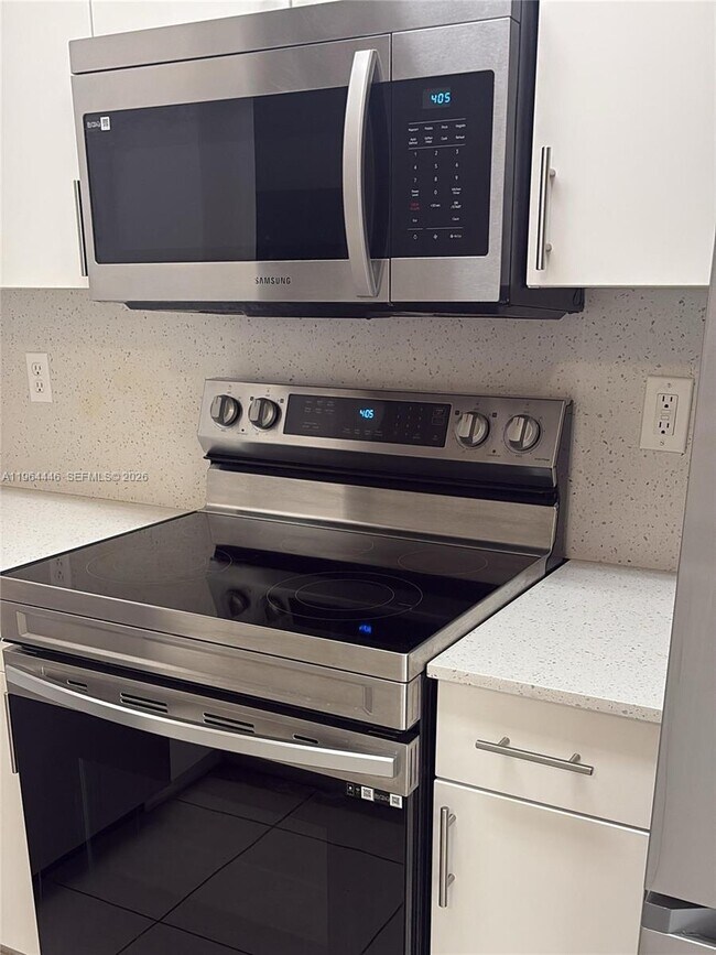 Building Photo - 10776 NW 84th Ln