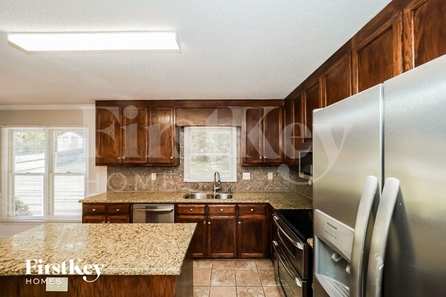 Building Photo - 3125 Glenshire Dr