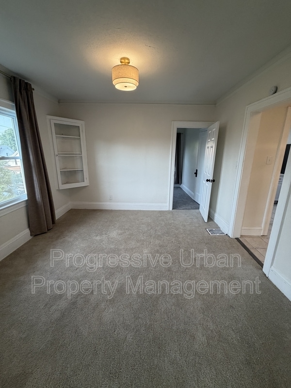 Building Photo - 4345 W 48th St