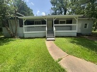 Building Photo - 805 Dorgan St
