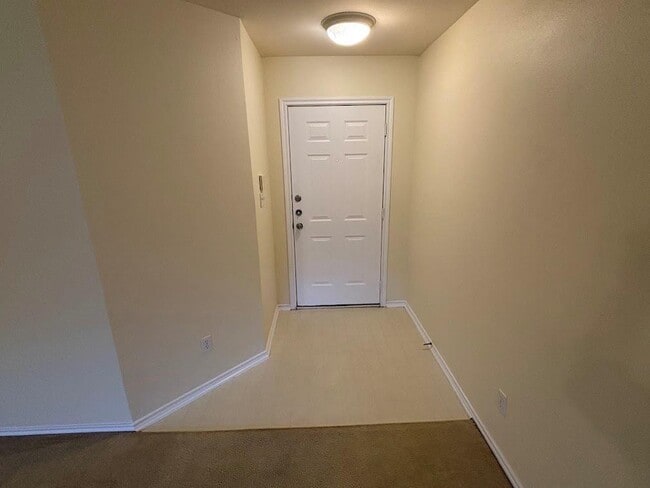 Building Photo - 7408 Pusch Ridge Loop