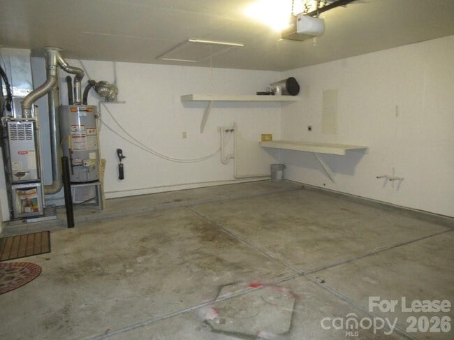 Building Photo - 122 Anastasia Ln