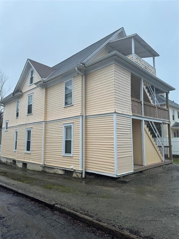 Building Photo - 9 Minden Ave