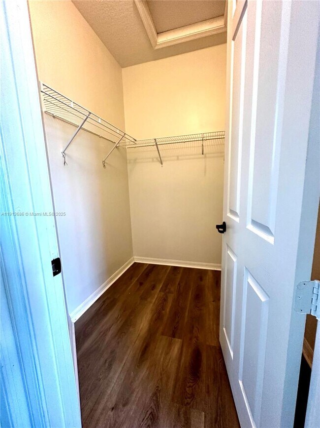 Building Photo - 5265 Beckton Rd