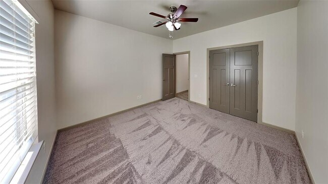 Building Photo - 6516 Bentley Dr