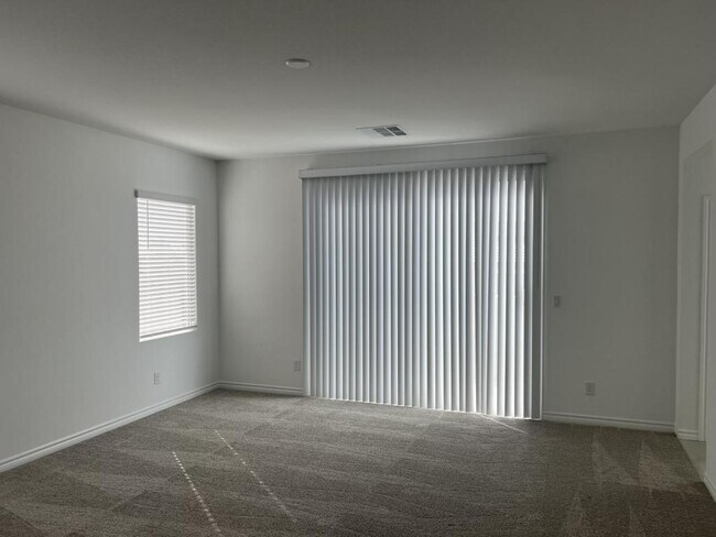 Building Photo - 2825 Overlook Brk St
