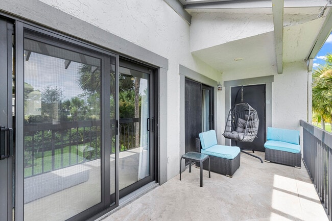 Building Photo - 11397 Pond View Dr