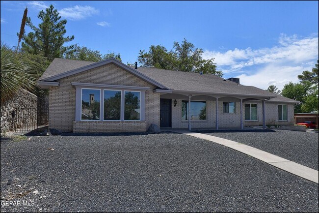 Building Photo - 424 Stonebluff Rd