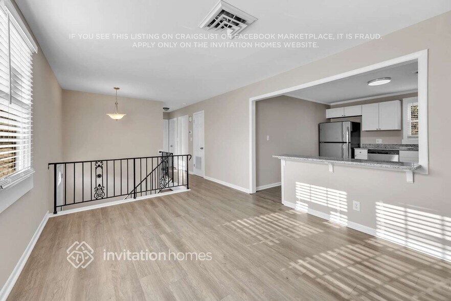Building Photo - 3331 Panorama Dr