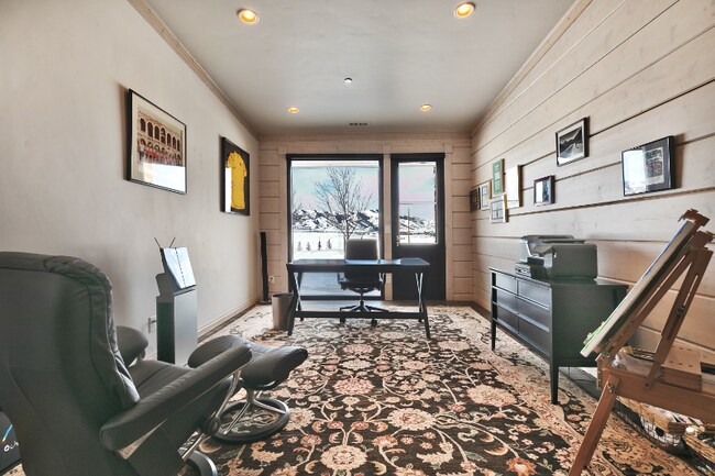 Building Photo - 5895 Dakota Trail