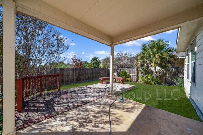 Building Photo - 113 Bronco Bend