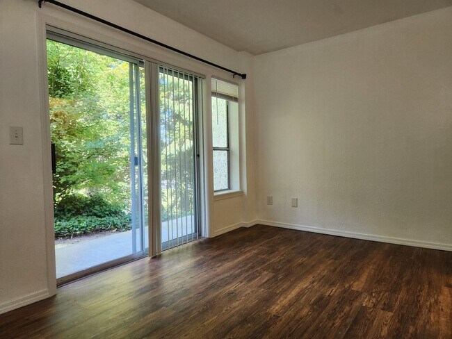 Building Photo - 500 National Ave N