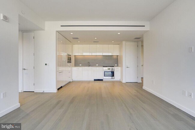 Building Photo - 1111 24th St NW