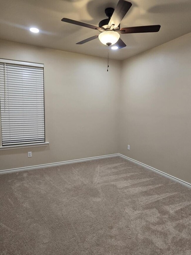 Building Photo - 1512 Boise Dr