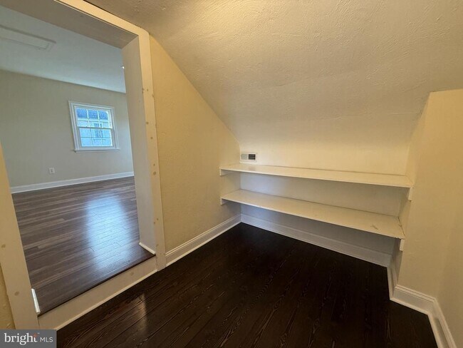 Building Photo - 1859 E Ridge Pike