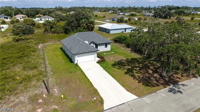 Building Photo - 3013 Adcock Dr