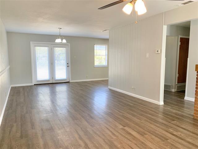 Building Photo - 909 Memorial Dr