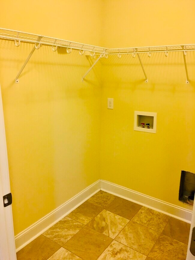 Building Photo - 102 Abaco Dr E