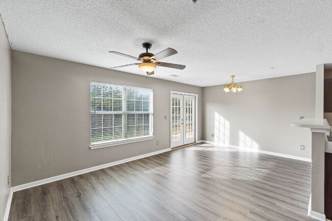 Building Photo - 266 Swaying Pine Ct