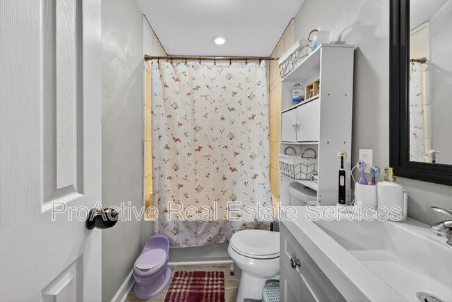 Building Photo - 2012 Midway Ave