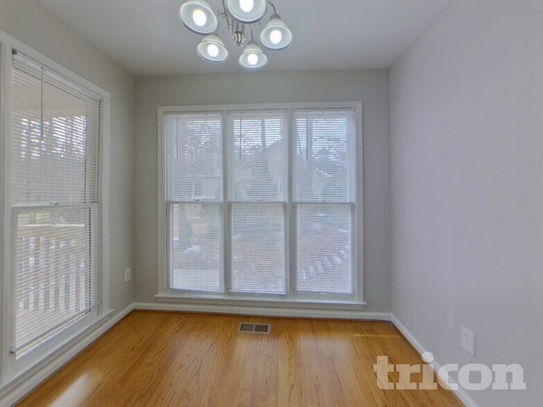 Building Photo - 3465 Canon Creek Dr