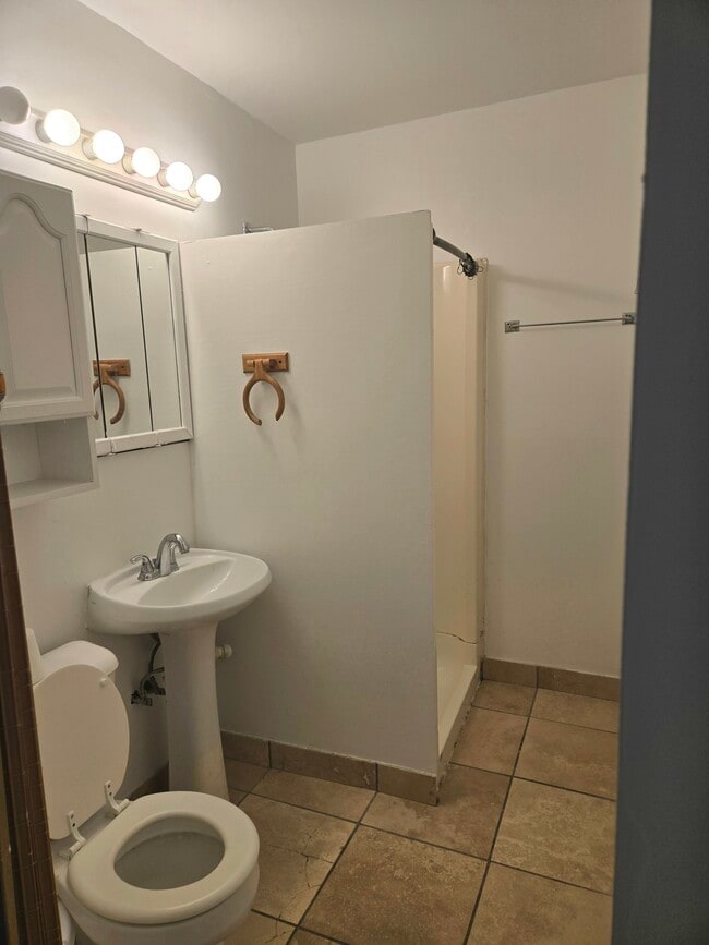 Building Photo - 3913 Thomas Ave N