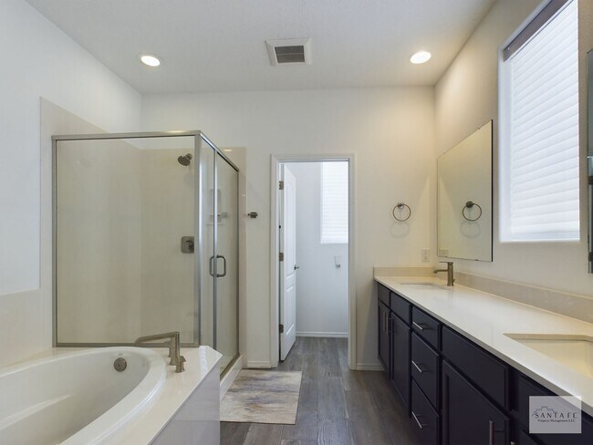Building Photo - 5222 Gold Hl Ln