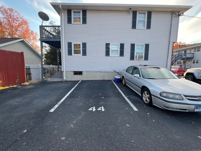 Building Photo - 119 Frederick St