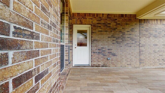 Building Photo - 26503 Forest Pine Ln