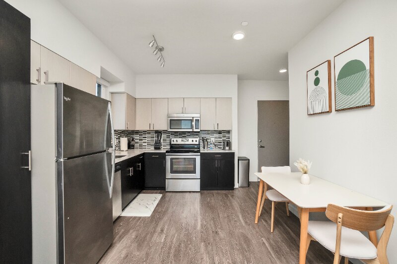 Building Photo - 80 South Main St