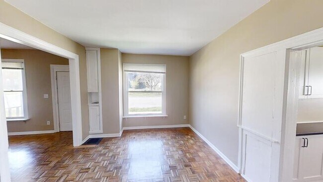 Building Photo - 716 Pearl St