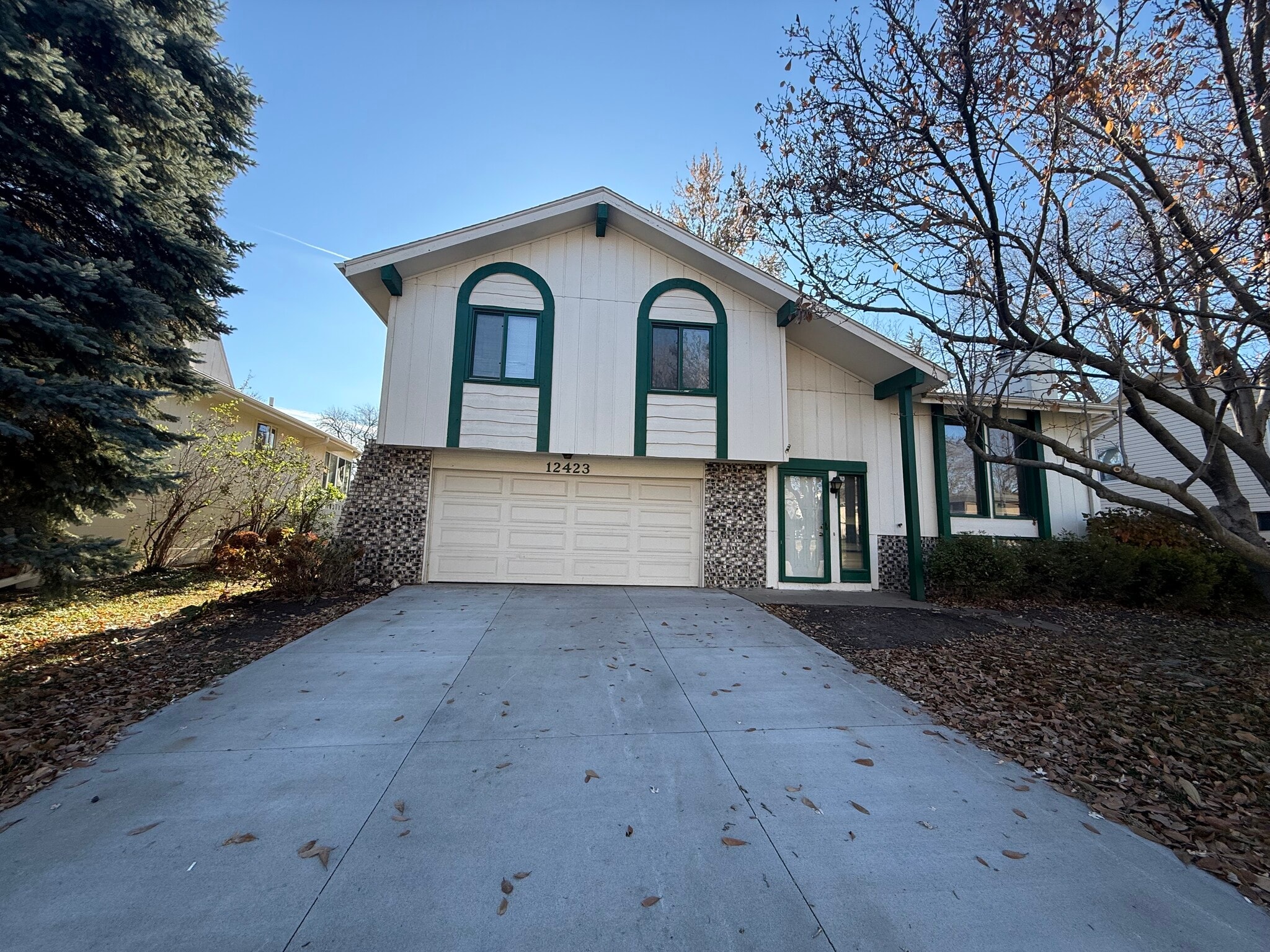 Building Photo - 12423 Yates St