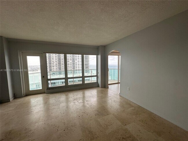 Building Photo - 3410 Galt Ocean Drive Apt #2103N, Fort Lau...