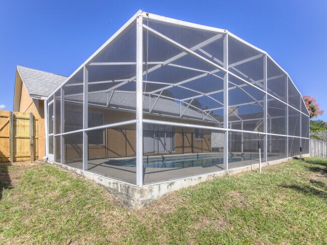 Building Photo - 3071 Bloomsbury Dr