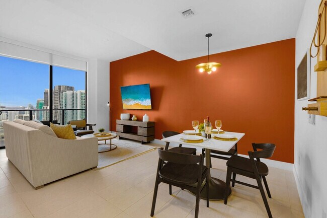 Building Photo - 601 NE 1st Ave