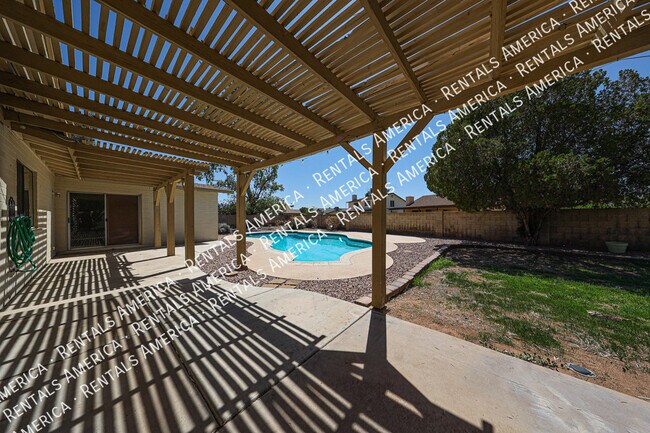 Building Photo - 2636 S Reyes